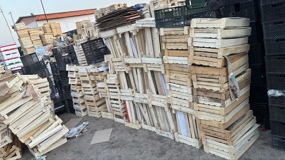 Коробки от бананы, от масла итд