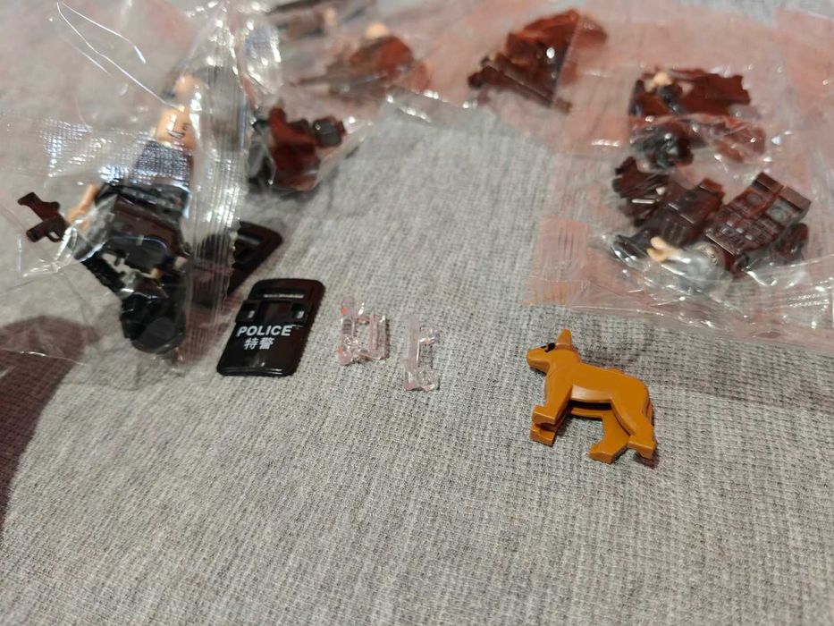 Set 10 figurine tip Lego SWATT Force cu accesorii