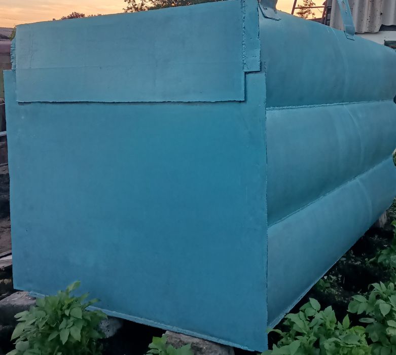 Срочно продам отличную толстостенную цистерну (V 8000 л,
Размеры 145*1