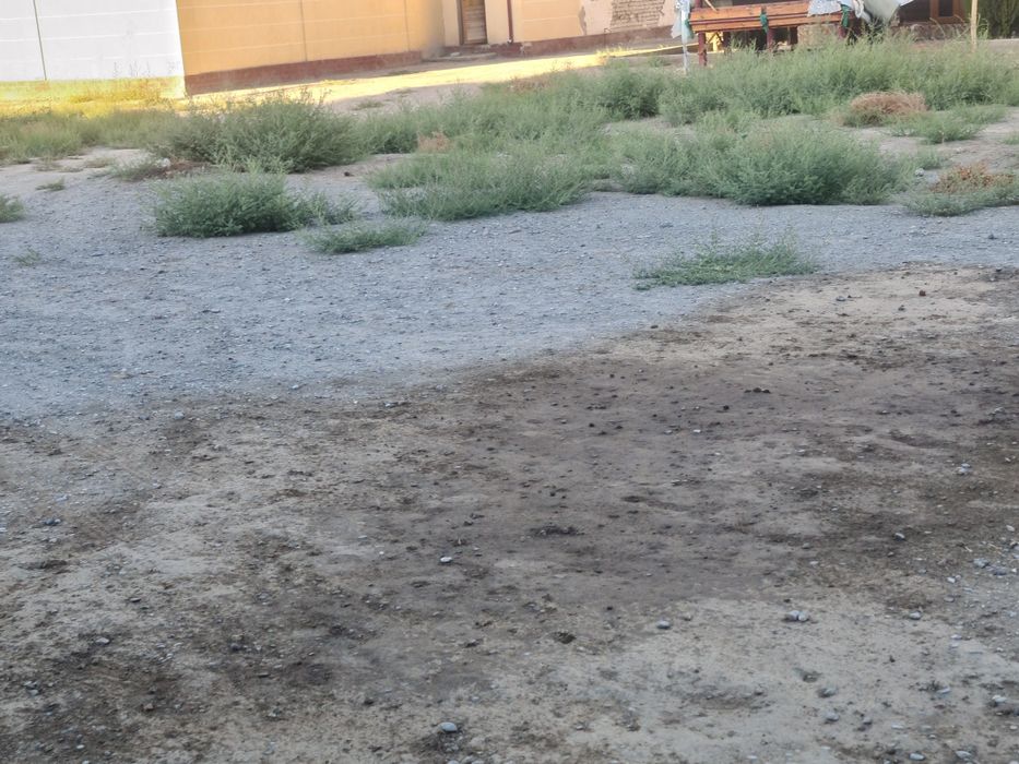 Ёр орни сотилади 560 кв