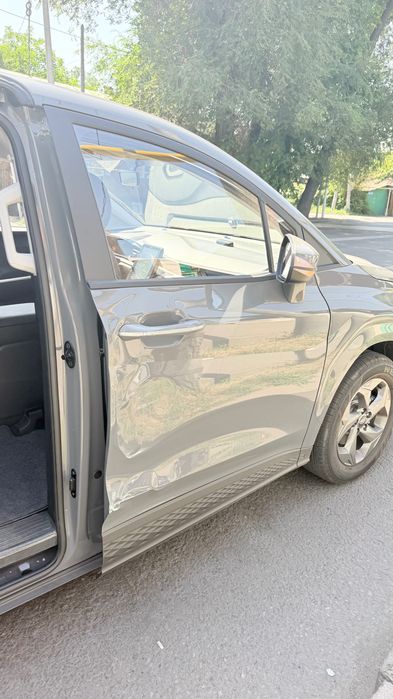 Hyundai Custin двери