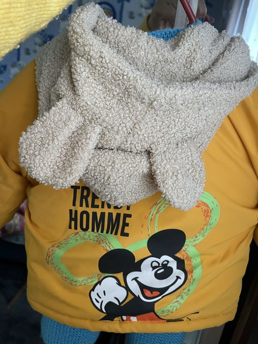 Продам курточку и обувь весна осень