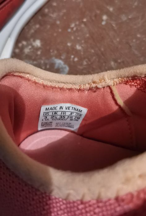 Adidași Karl Legerfild și adidas mărimea 25 și mărimea 35