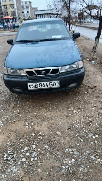 Нексия автоси сотилади срочни