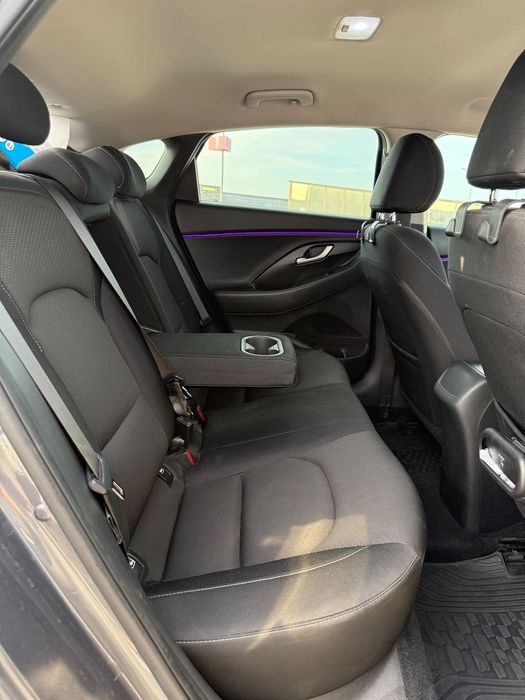 Hyundai I30 Hyundai i30 Fastback 1.4 T-GDI 140 CP Automată | 2018 | 126.000 km |