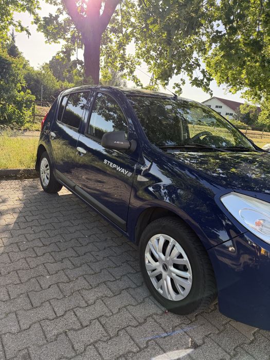 Se vinde Dacia Sandero 1.4 , benzina + gpl omologat , an 2009