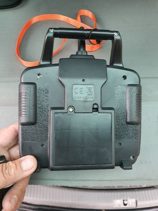 Telecomanda bărcuțe plantat marca Flytec