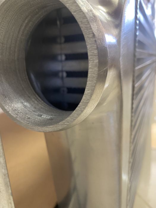 TurboWorks универсален интеркулер Intercooler 600х300х76 bar&plate