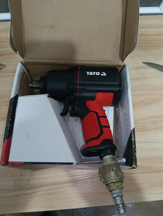 Vând pistol pneumatic YATO ( 1700 NM )