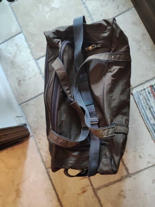 Голяма спортна чанта за пътуване с колелца и дръжка, тип куфар