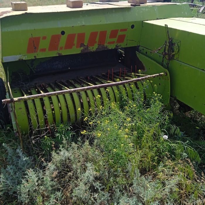 Пресс-подборщик тюковый