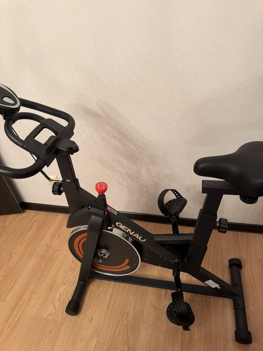 Велотренажер новый Genau