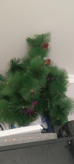 Ёлка с игрушками