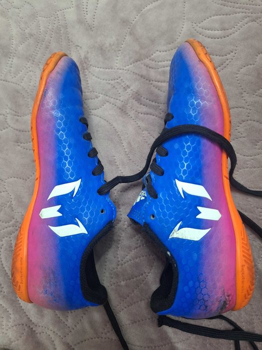 Детски футболни обувки adidas