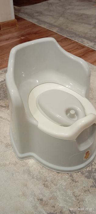 Продам детский горшок