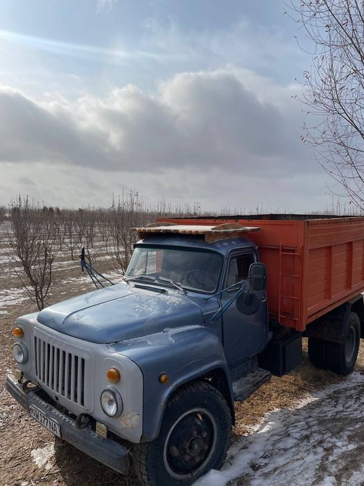 Gaz 53 Sotiladi. Narxi 100 mln so'm.