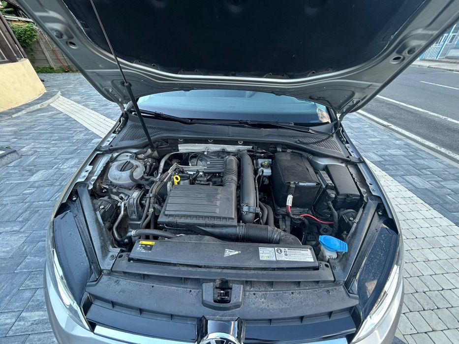 Vând golf 7  dsg benzina,  variante cu break automat