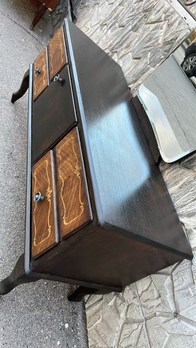 Старинная тумба с зеркалом