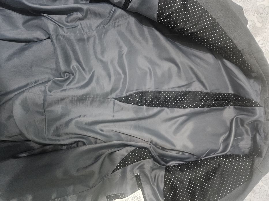 Продам мужской костюм