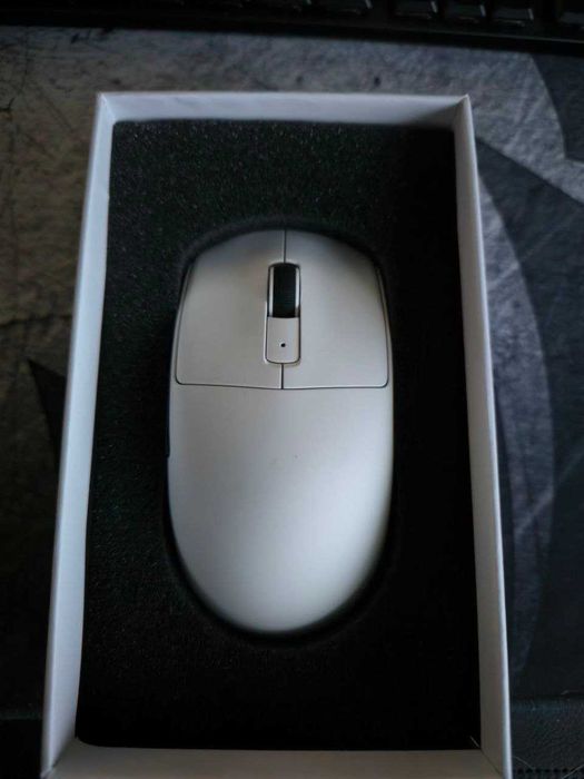 ATTACK SHARK R6 Ultralight 39g Wireless 8K PAW3950MAX Gaming Mouse