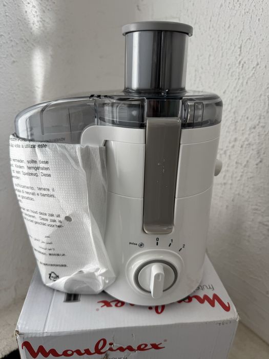 Сокоизтисквачка Moulinex JU3701 Frutelia+ 350W, 2 Скорости, 950 ml Контейнер за Пулпа, Цитрус Преса!