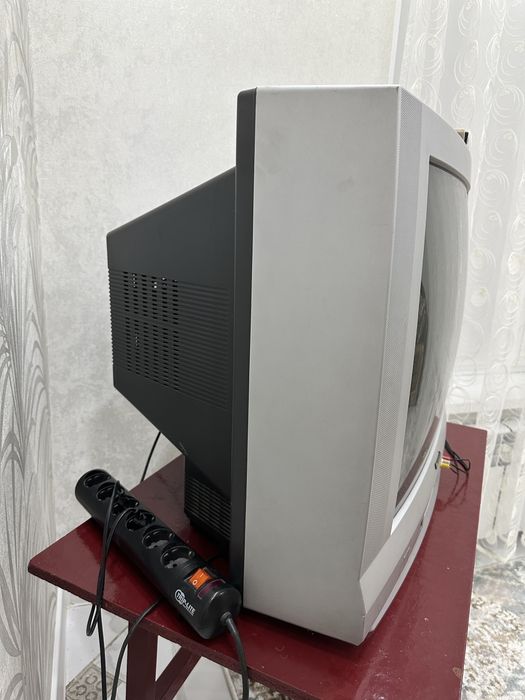 Продам телевизор срочно!!!