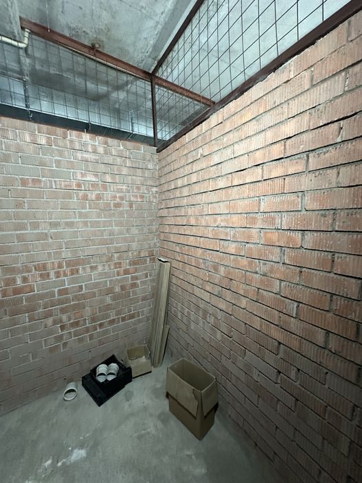 Сдам кладовку на левом берег