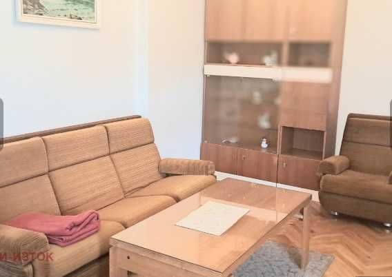 Дава се под наем Двустаен апартамент в София, Център - 65 кв.м за 500 € - Снимка #1