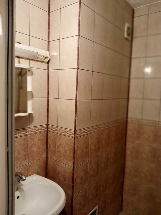 Собственик продава  - тристаен  в  р . Тракия - До  банковия  трезор .