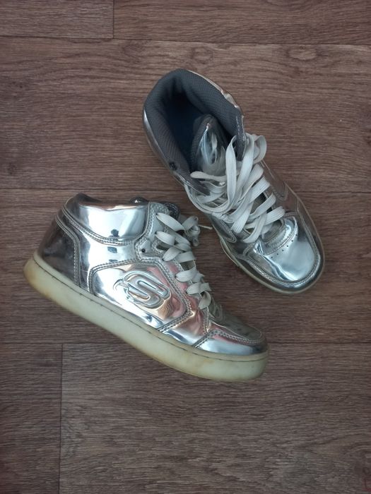 Кроссовки для ребёнка