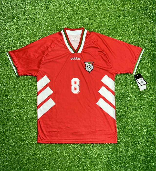 Ретро футболна тениска на България/Стоичков/1994