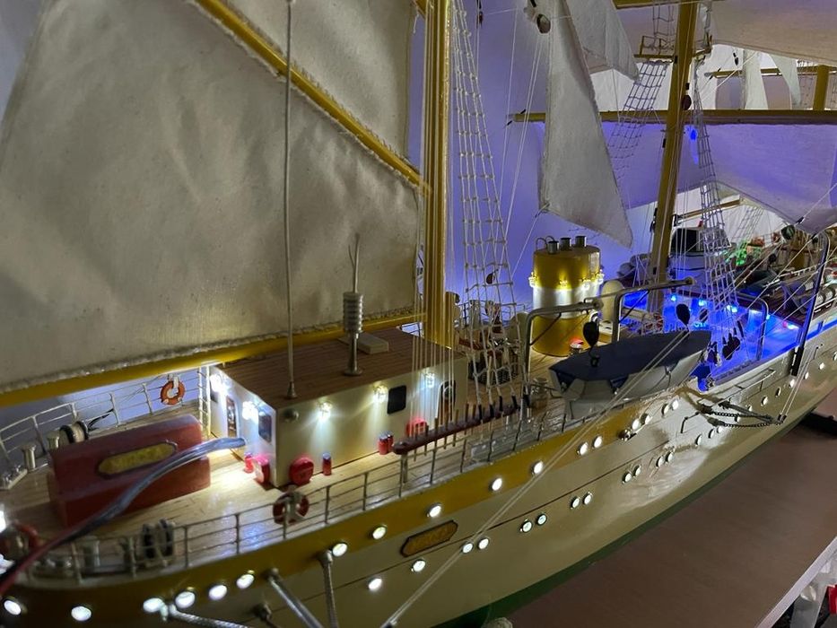 Macheta la scara Bricul Mircea 1882 nava scoala a Romaniei