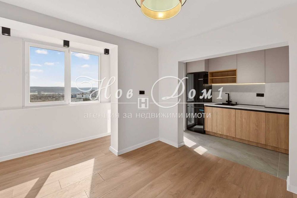 Продава се Тристаен апартамент в Варна, Левски - 70 кв.м за 1567 €/кв.м - Снимка #17