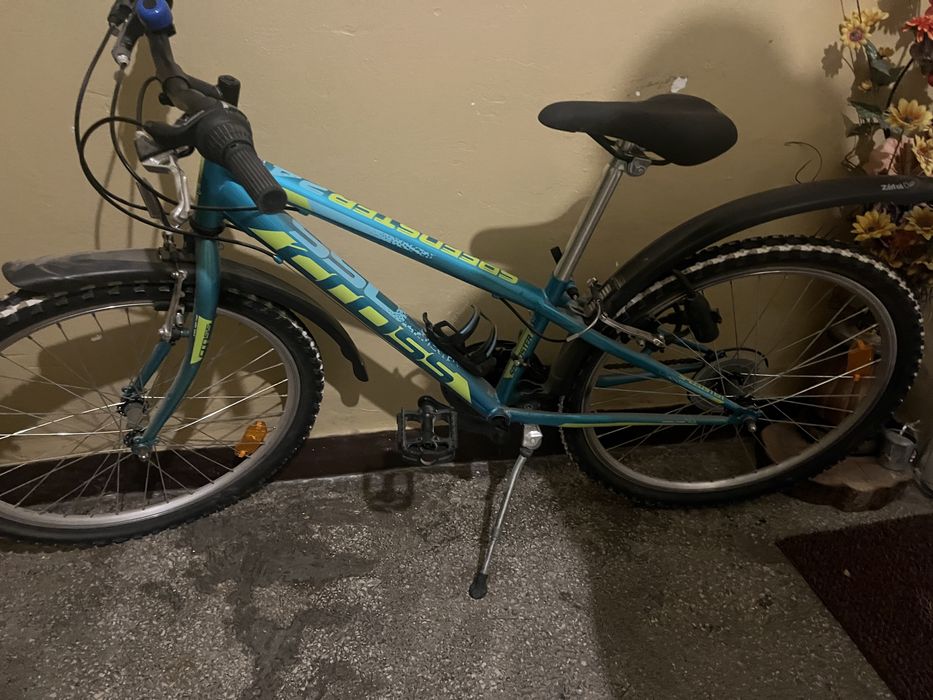 Vând bicicletă unisex