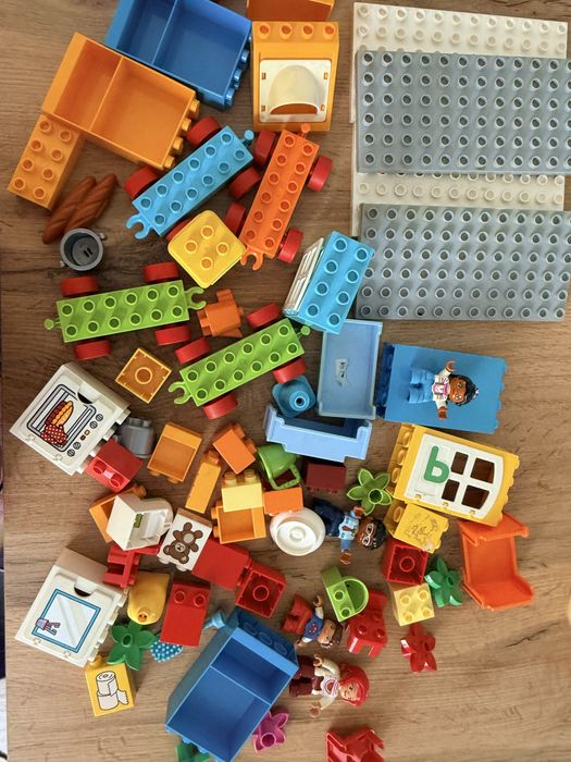 Набор Lego Duplo Домик с семьей