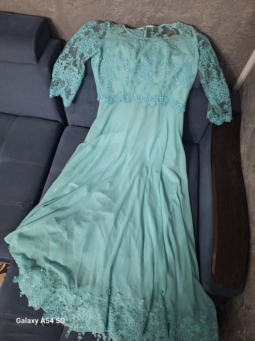 Продам платья  женские