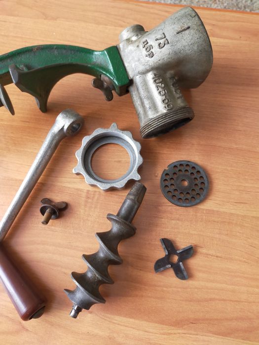 Продам мясорубку советскую 1969.