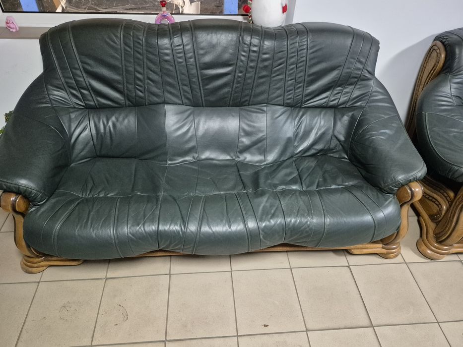 Canapele din piele naturala