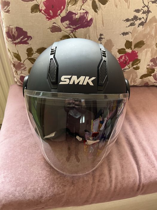 Мото яке, каска, наколенки, ръкавици