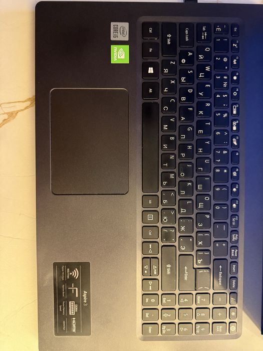 Acer Aspire 3. I5-1035, 8gb, MX330, SSD128, HDD1TR