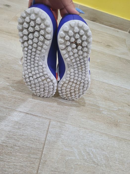 Футболни обувки-стоножки Adidas Predator
