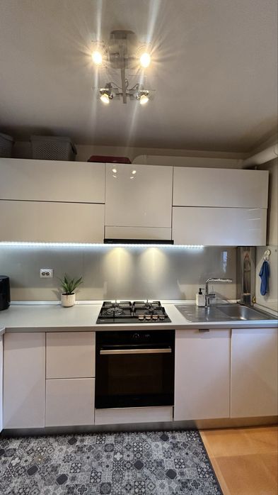 Mobila de bucătărie