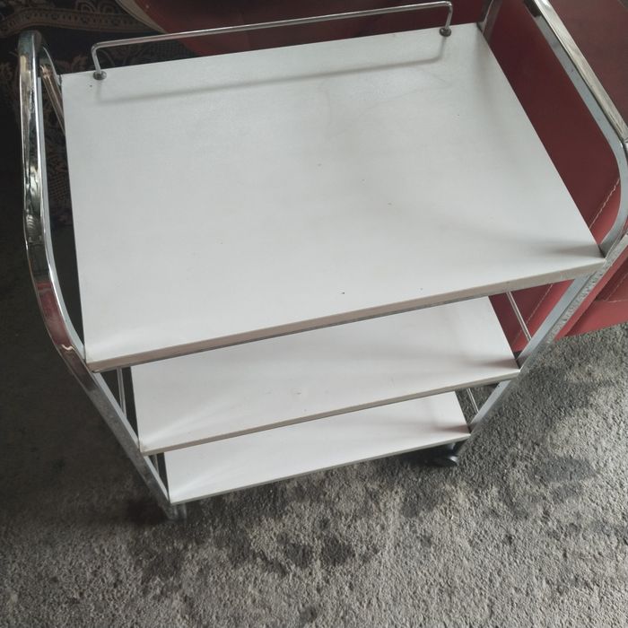 Продам помощник, стол маникюрный