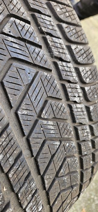 Зимни гуми в перфектно състояние