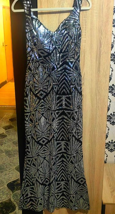 Официална рокля с пайети