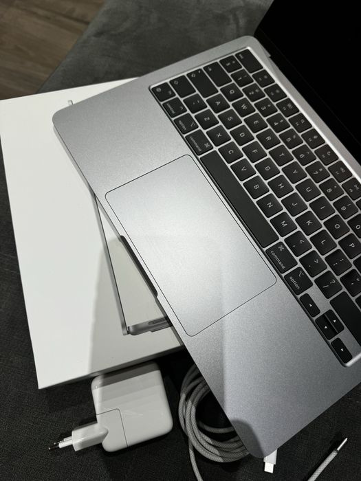 Лаптоп Apple MacBook Air 13