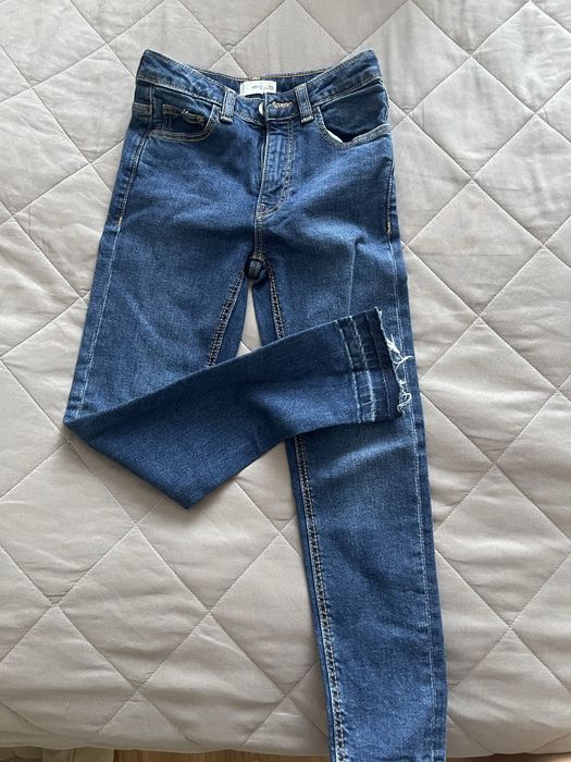 Джинсы на девчоку