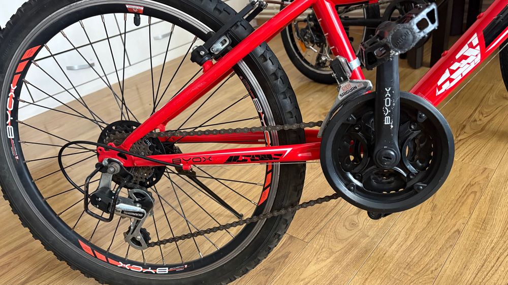 Vând bicicletă copii 9-14 ani