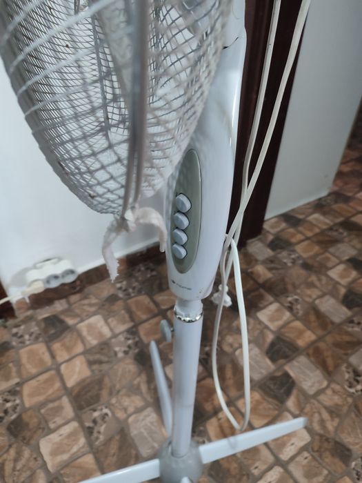 Vand ventilator mare , puternic 40 lei