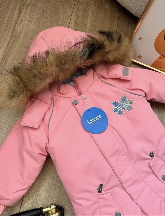 Зимний комбинезон для девочки